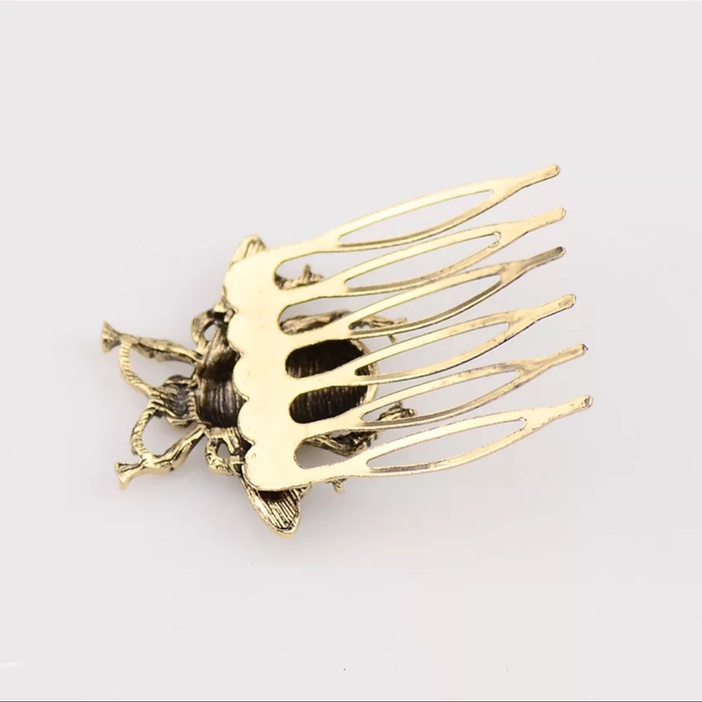 COPY - Bee Comb - Picture 5 of 5